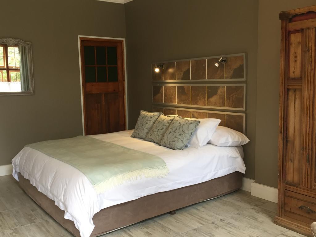 ג'ורג' Rozenhof Guest Cottages מראה חיצוני תמונה