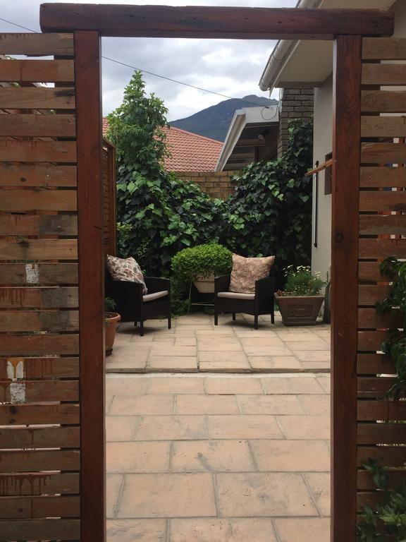 ג'ורג' Rozenhof Guest Cottages מראה חיצוני תמונה