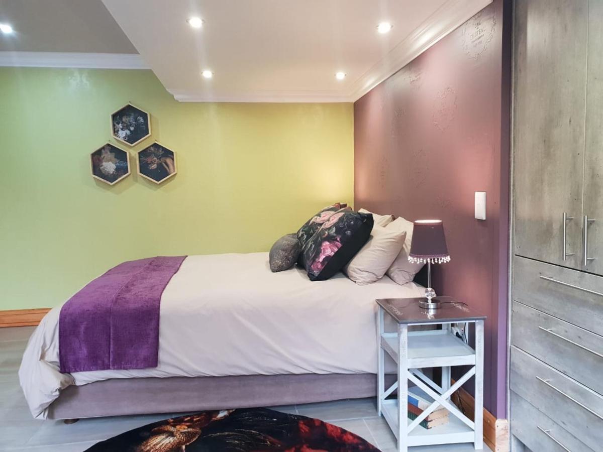 ג'ורג' Rozenhof Guest Cottages מראה חיצוני תמונה